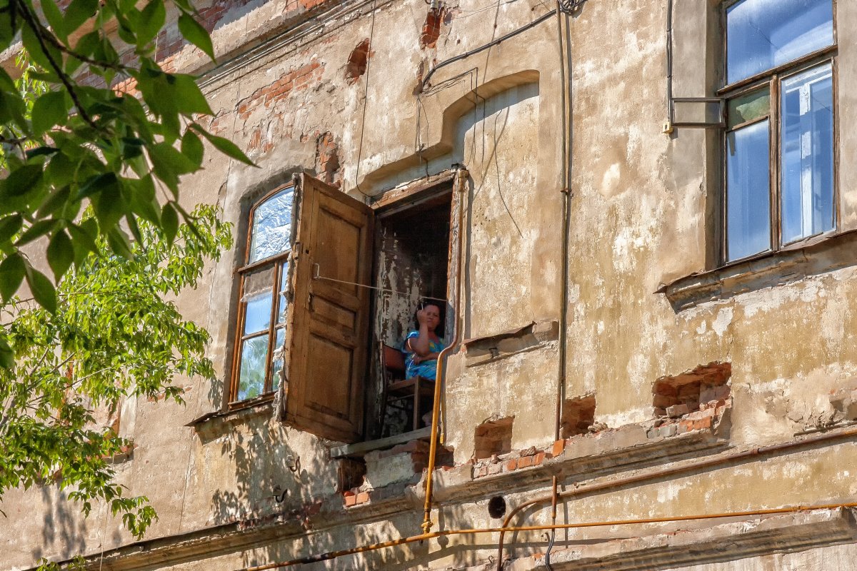 Высоко сижу, далеко гляжу.